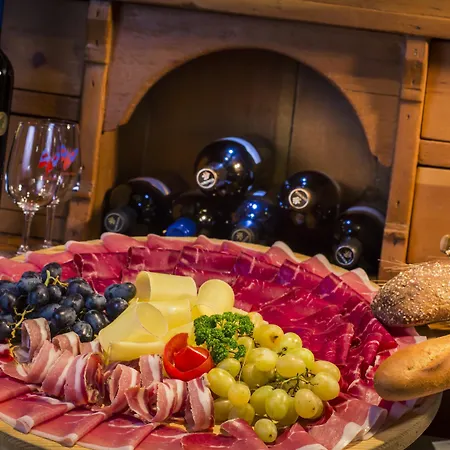 Olympia Saas-Almagell