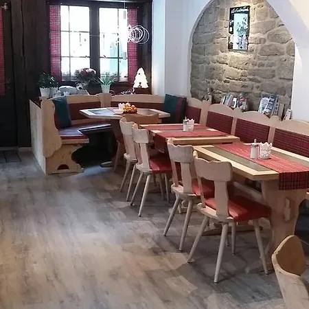 Olympia Hotel 3*