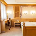 Olympia 3* サース・アルマゲル