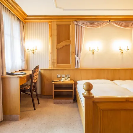 Olympia 3* Saas-Almagell