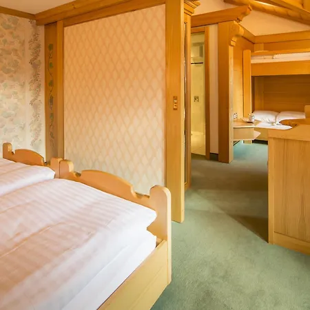 Olympia 3* Saas-Almagell